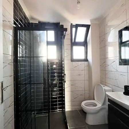 Luxurious Sea View In Karakoey 4br , 2ba, Ac Apartment Istanbul